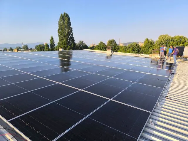 Solarna elektrana na krovu poslovnog objekta