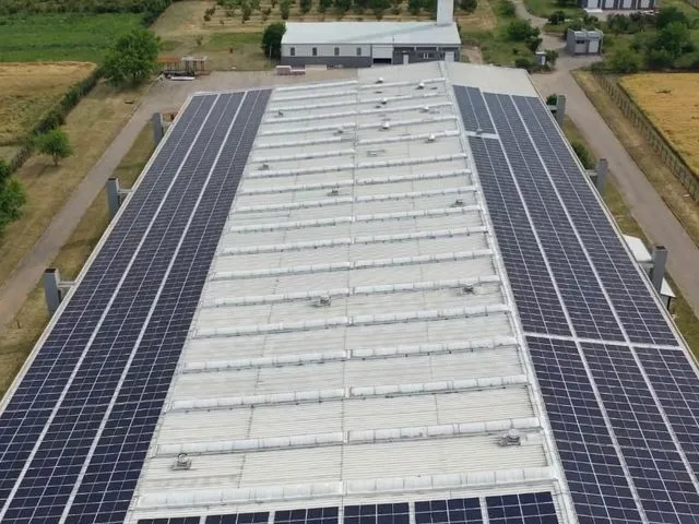 Solarna elektrana na krovu fabrike