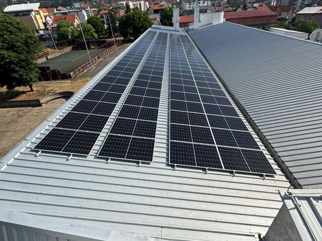 Solarna elektrana na krovu poslovnog objekta