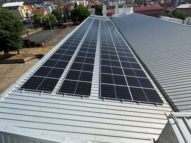 Solarna elektrana na krovu poslovnog objekta