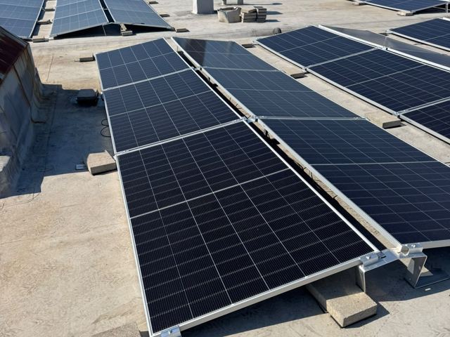 Solarna elektrana na krovu poslovnog objekta
